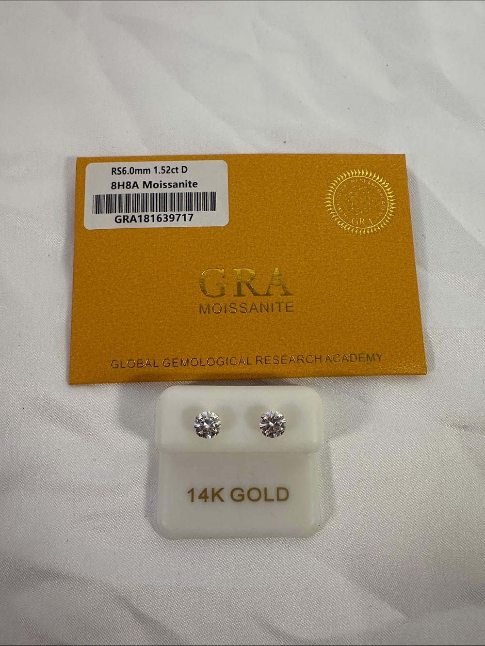 GRA Moissanite 14K Gold Stud Earrings - White Sparkle